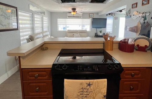 Tavernier Cottage | Florida Keys Waterfront with Boat Dock
