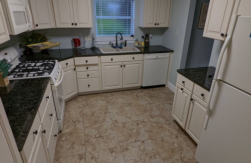 Fort Walton Beach House | Florida Sunshine @ The Pineapple by the Bay House Beach & Downtown FWB!