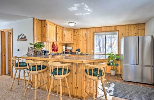 Florissant Apartment | Florissant Studio: 3 Mi to Fossil Beds Nat'l Park!