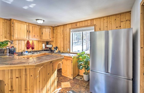 Florissant Apartment | Florissant Studio: 3 Mi to Fossil Beds Nat'l Park!
