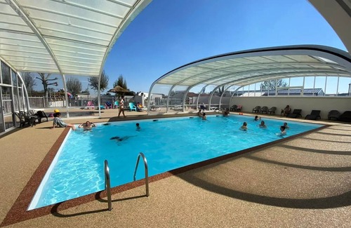 LʼAiguillon-sur-Mer House | Flower Camping Le Pré des Sables * - Mobile home Comfort 34m2 2 bedrooms - PMR + TV 4 persons