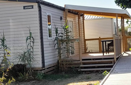 LʼAiguillon-sur-Mer House | Flower Camping Le Pré des Sables * - Mobile home Comfort 34m2 2 bedrooms - PMR + TV 4 persons