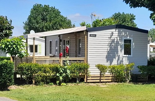 LʼAiguillon-sur-Mer House | Flower Camping Le Pré des Sables * - Mobile home Comfort 34m2 3 bedrooms + TV 6 people