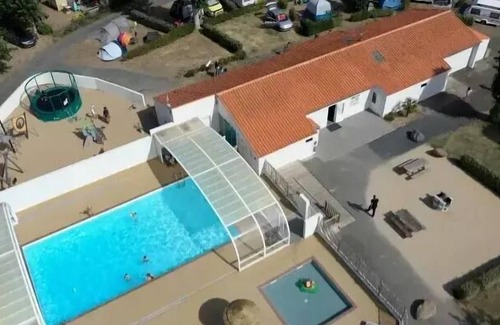 LʼAiguillon-sur-Mer House | Flower Camping Le Pré des Sables * - Mobile home Comfort 34m2 3 bedrooms + TV 6 people