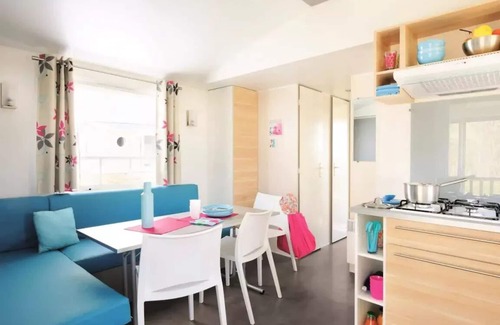 Yport House | Flower Camping La Chênaie * - Mobile home Standard Wood 31m2 3 bedrooms + semi-covered terrace 18m2 + TV 6 persons