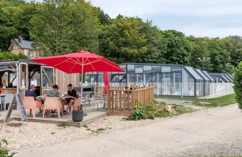 Yport House | Flower Camping La Chênaie * - Premium VIP Lodge 34m2 - 2 bedrooms + TV + sheets + towels + covered terrace of 11m2 5 people
