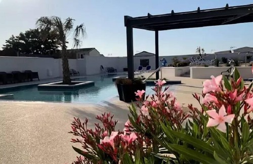 Kerroch House | Flower Camping La Pointe du Talud * - Mobile home Comfort VENUS 22m2 - 2 bedrooms + semi covered terrace 9m2 4 people