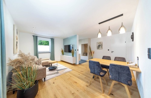 Tiefgraben Apartment | Flower magic on Lake Mondsee
