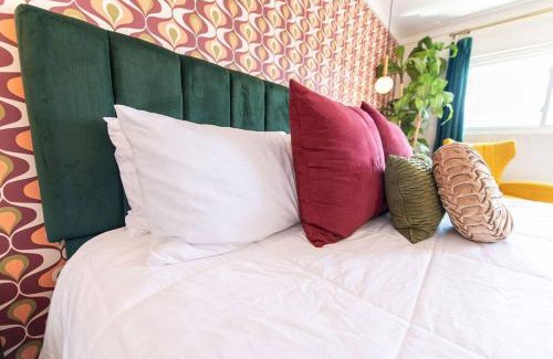 Trenton House | Flower Power Room At The Groovy Nomad Motel