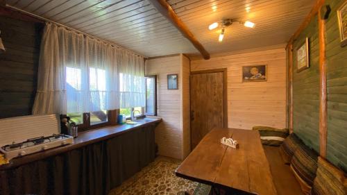 Volyn Oblast Apartment | Flower Street