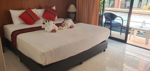 Kata Hotel | Flowernight Guesthouse