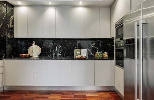 Sarria Apartment | Fluvia - 2 bedrooms and terrace in Sant Gervasi
