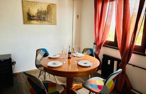 Velika Gorica Apartment | Fly by Suite - Zagreb Airport - 0-24h Self check in&out - Parking on site