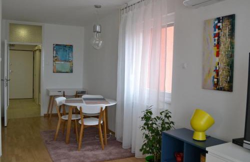 Velika Gorica Apartment | Fly Inn