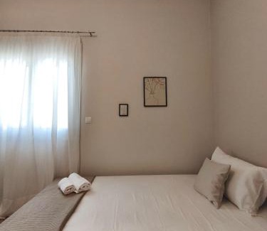 Agia Paraskevi Apartment | Flya House