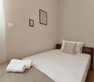 Agia Paraskevi Apartment | Flya House