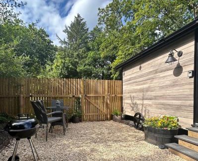 Bridgend House | Flying Scotsman Unique Carriage Pet Friendly! Lazy Spa can be available upon request with additional cost of 40