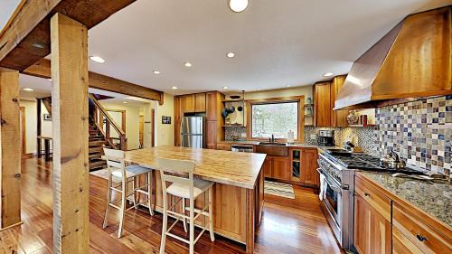 Hayward House | Flynn Trail Retreat
