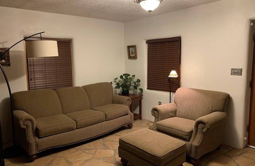 Albuquerque House | Flyover Cottage/Quaint 2-bedroom house in charming rural Albuquerque