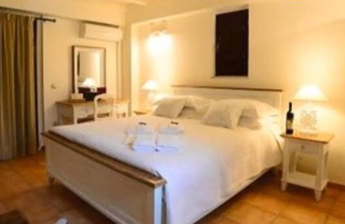 Omales House | FOCALION CASTLE LUXURY SUITES