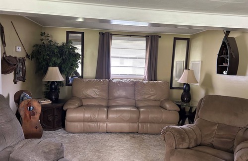 Satsuma House | Fogarty Hideaway - Dunn's Creek & St. Johns River 2 Bdrm and 2 Bath.