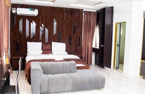 Oshodi-Isolo Apartment | Fola's House