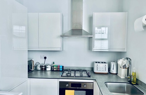 Folkestone Apartment | Folkestone Harbour Apartment, ground floor Flat 1