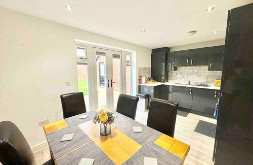 Folkestone House | Folkestone lovely home just off M20