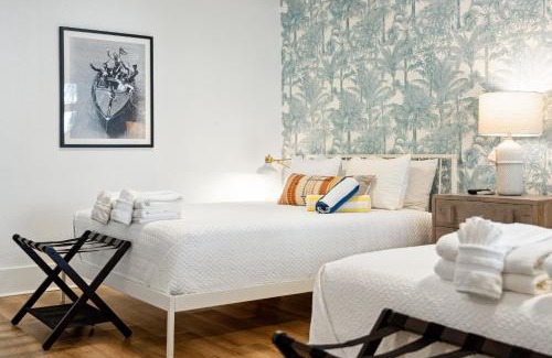 Folly Beach Hotel | Folliday Inn - The Boattail - Room 15