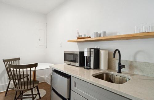 Folly Beach Hotel | Folliday Inn - The Boattail - Room 15