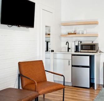 Folly Beach Hotel | Folliday Inn - The Cobra - Room 32