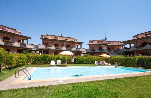 Follonica Apartment | Follonica Apartments - Pool & Relax