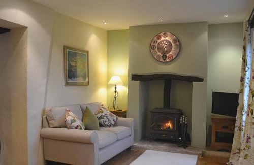 Avening House | Folly Cottage