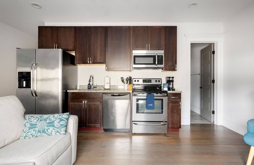 Downtown Charleston Apartment | Folly Suite | In the Heart of King Street!