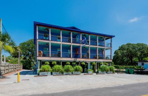 Folly Beach Apartment | Folly Vacation Great Location, Super Cute & Spacious Apt B