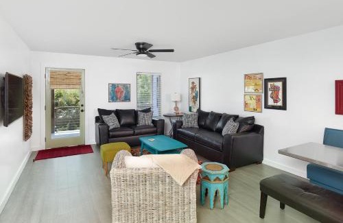 Folly Beach Apartment | Folly Vacation Great Location, Super Cute & Spacious Apt B