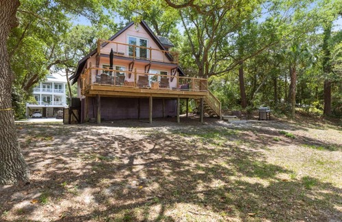 Folly Beach House | Folly Vacation Vintage Cottage with Stunning Views 218