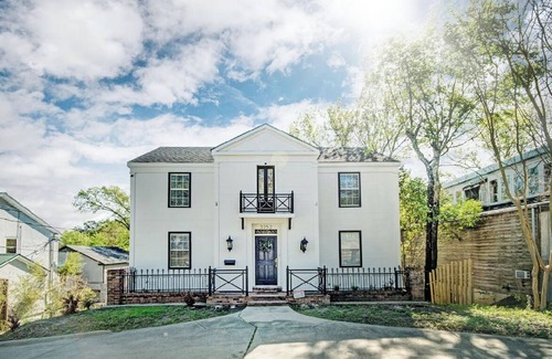 Fondren Apartment | Fondren: Modern Magnolia
