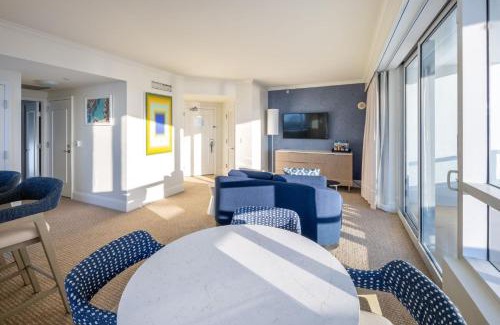 Mid Beach Apartment | Fontainebleau Hotel Ocean View Fits 6! 1 BED/2 BA