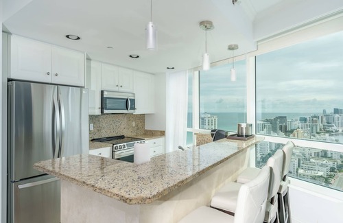 Mid Beach Apartment | Fontainebleau Hotel 30th Floor 3 bedroom/5 Bathroom (3 unit suite)