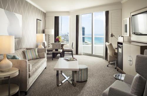 Mid Beach Resort | Fontainebleau Miami Beach