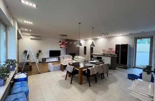 Odessa Villa | Fontan House
