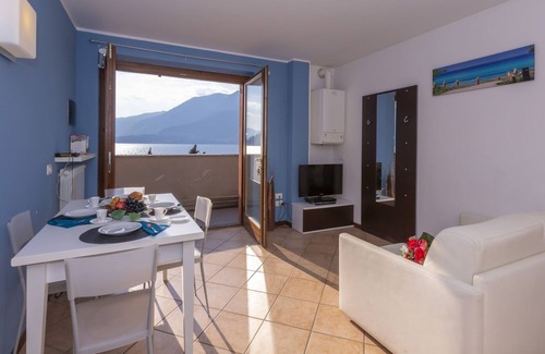 Fiumelatte Apartment | Fontana Del Lago Apt. 10