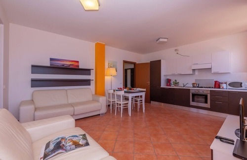 Fiumelatte Apartment | Fontana Del Lago Apt. 11
