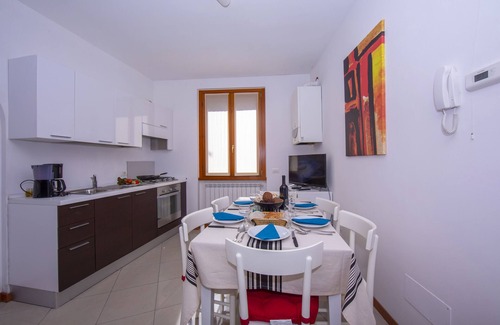 Fiumelatte Apartment | Fontana Del Lago Apt. 4