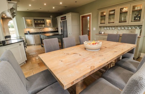 Morpeth House | FONTBURN FARMHOUSE, pet friendly, luxury holiday cottage in Rothbury