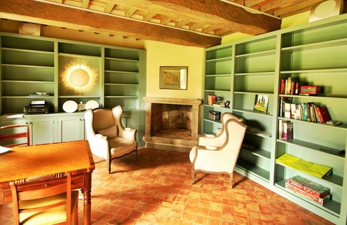 Umbertide Villa | Fonticchio: Luxury Villa With Superb Views, Infinity Pool, Air-con. Free Wifi