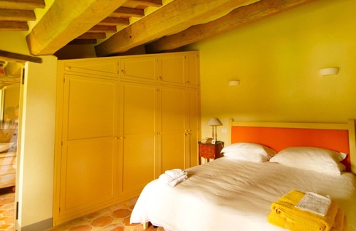 Umbertide Villa | Fonticchio: Luxury Villa With Superb Views, Infinity Pool, Air-con. Free Wifi