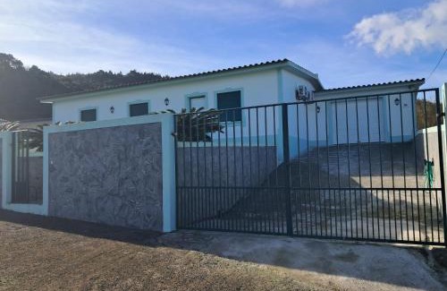 Praia da Vitoria House | Fontinhas House