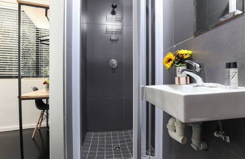 Sea Point Hotel | Fools Inn
